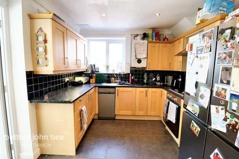 St Johns Close, Northwich 3 bed end of terrace house for sale