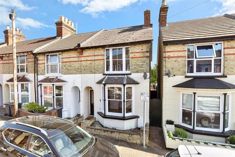 Sussex Avenue, Ashford, Kent 3 bed end of terrace house for sale