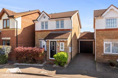 Heathcote Gardens, Harlow 3 bed link detached house for sale