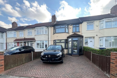Purcell Road, Greenford 3 bed terraced house for sale