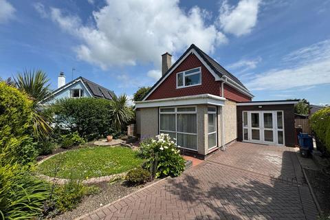 Ffordd Pendyffryn, Valley, LL65 4 bed detached house for sale