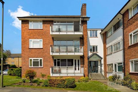Freeland Park, Holders Hill Road... 2 bed apartment for sale