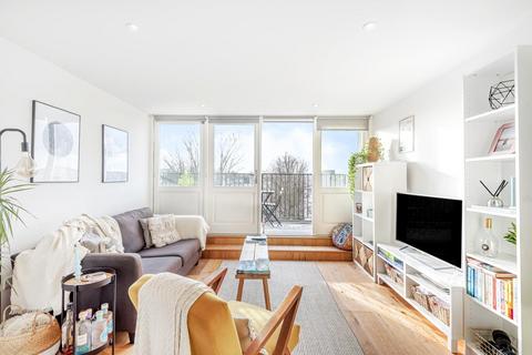 Balham High Road, Balham, London, SW17 1 bed flat for sale