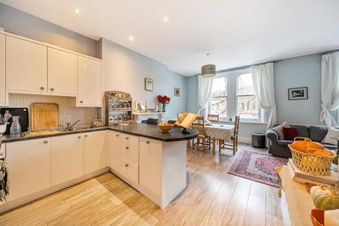 Sinclair Road, Brook Green, London, W14 2 bed flat for sale