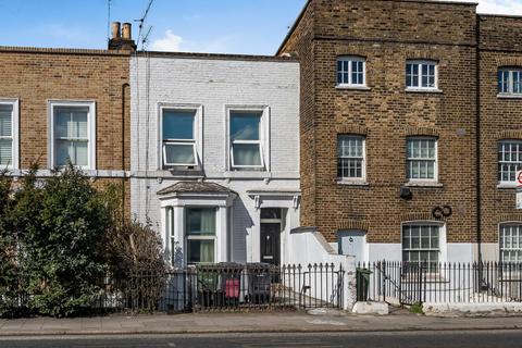 Wandsworth Road, London, SW8 1 bed flat for sale