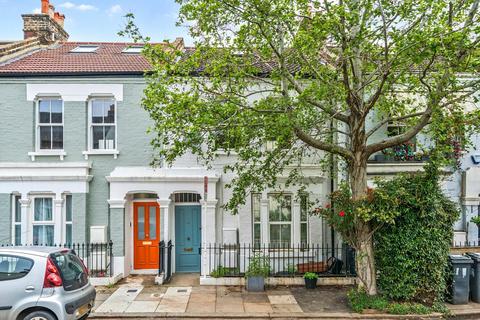 Crimsworth Road, Nine Elms, London, SW8 2 bed flat for sale