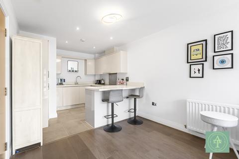 Chelmsford Road, London, N14 1 bed flat for sale
