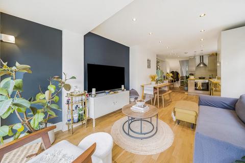 Ellison Road, Streatham, London, SW16 2 bed flat for sale