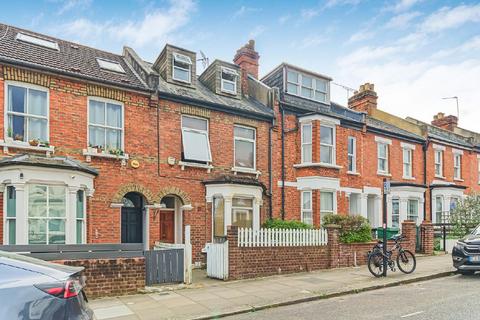 Ravenshaw Street, West Hampstead... 3 bed flat for sale