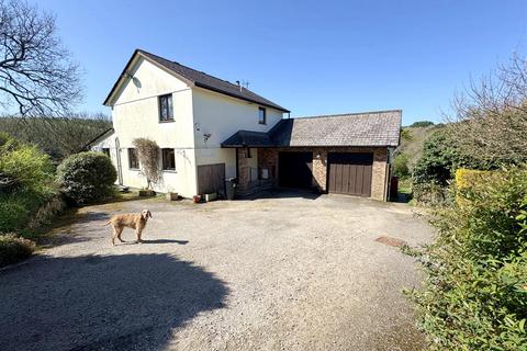 Lower Rose, Truro 2 bed house for sale