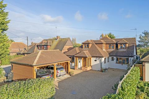 Rignals Lane, Chelmsford, CM2 4 bed detached house for sale