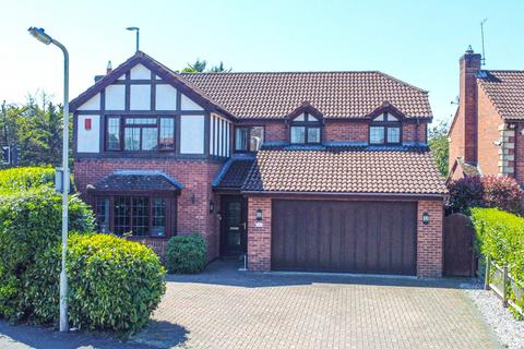 Acacia Gardens, Bathpool, Taunton. 4 bed detached house for sale
