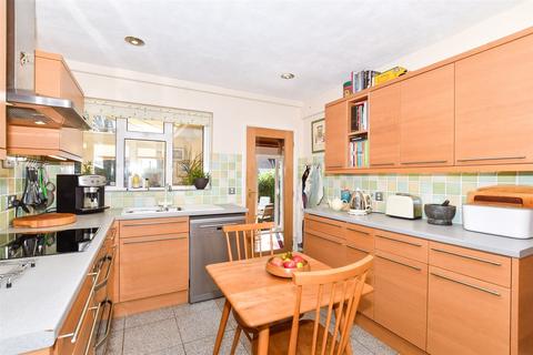 Shirley Way, Bearsted, Maidstone, Kent 3 bed detached house for sale