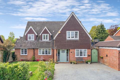 Knottocks End, Beaconsfield, HP9 4 bed detached house for sale