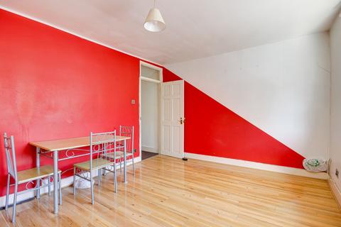 Heyworth Road, London, E15 2 bed flat for sale