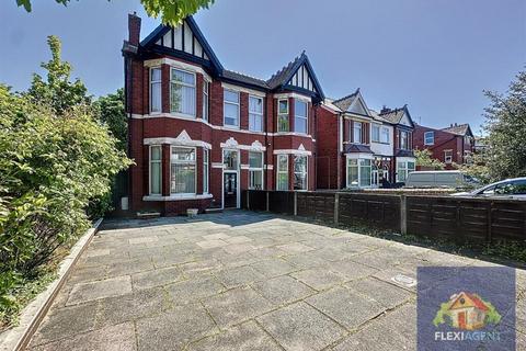 Balfour Road, Southport PR8 4 bed semi