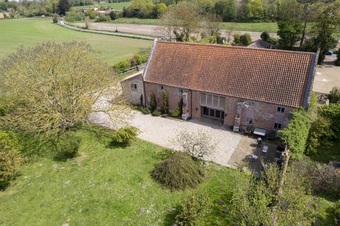 Knapton Road, North Walsham NR28 5 bed barn conversion for sale