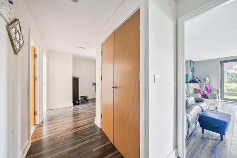 Theodor Court, London NW9 3 bed apartment for sale