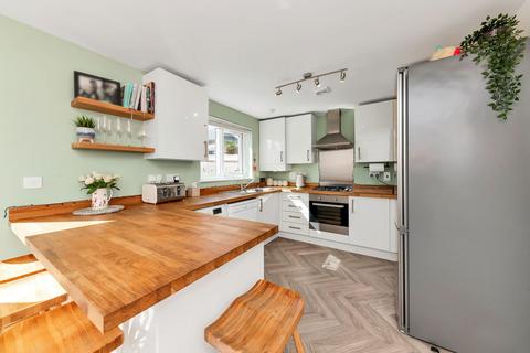 Hampshire Road, Royston SG8 4 bed semi