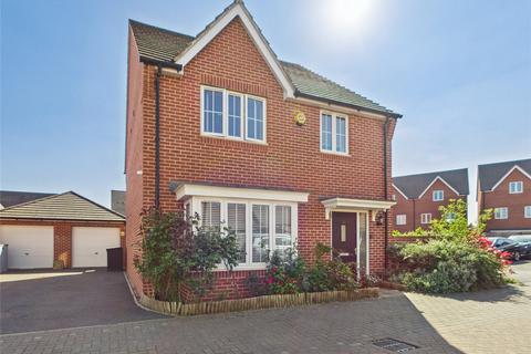 Newburgh Crescent, Shinfield... 4 bed detached house for sale