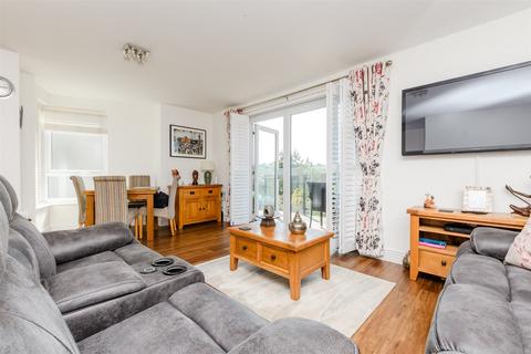 The Boardwalk, Gillingham ME7 2 bed flat for sale