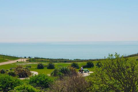 South Coast Road, Peacehaven 2 bed apartment for sale