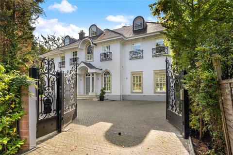 Egerton Road, St Georges Hill, KT13 5 bed detached house for sale