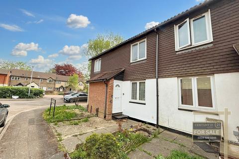 New Garden Drive, WEST DRAYTON UB7 2 bed semi