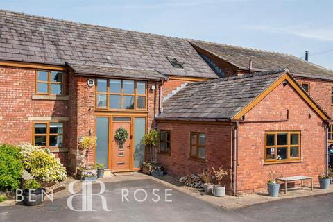Hall Carr Lane, Preston PR4 5 bed terraced house for sale