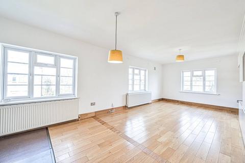 Hillcrest Court, Kilburn, London, NW2 3 bed flat for sale