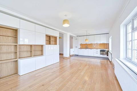 Hillcrest Court, Kilburn, London, NW2 3 bed flat for sale