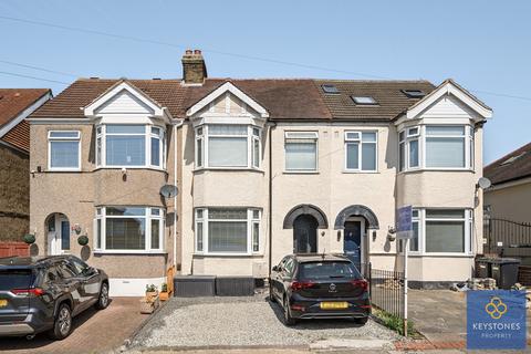 Hillfoot Road, Collier Row, RM5 3 bed terraced house for sale