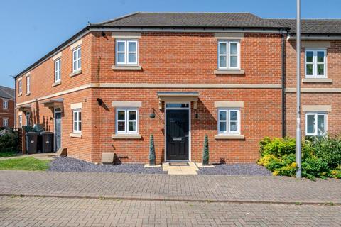 Newbury,  Berkshire,  RG14 2 bed maisonette for sale