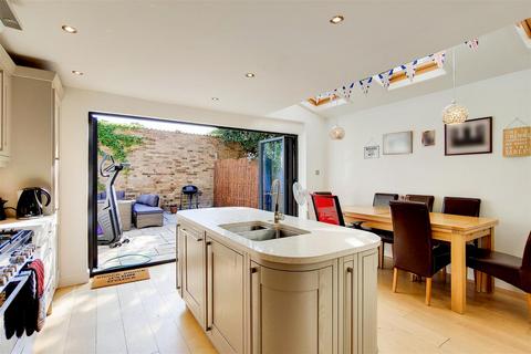 Nightingale Lane, Wanstead 3 bed terraced house for sale
