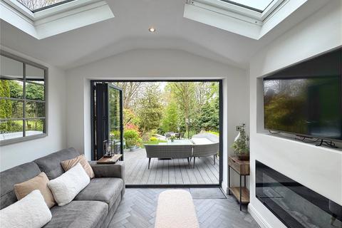Greave Fold, Bacup, Rossendale, OL13 2 bed end of terrace house for sale