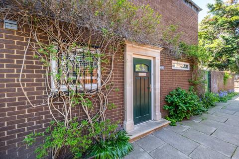 Clarence Avenue, Clapham Park... 3 bed house for sale