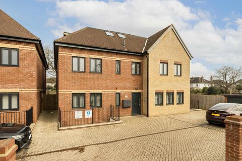 Gunnersbury Avenue, London W5 2 bed flat for sale