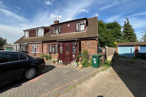 Fairways, Ashford TW15 2 bed semi