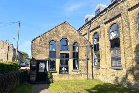 Village Street, Norwood Green HX3 2 bed semi