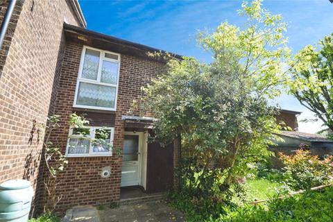 Morland Close, Hampton TW12 2 bed terraced house for sale