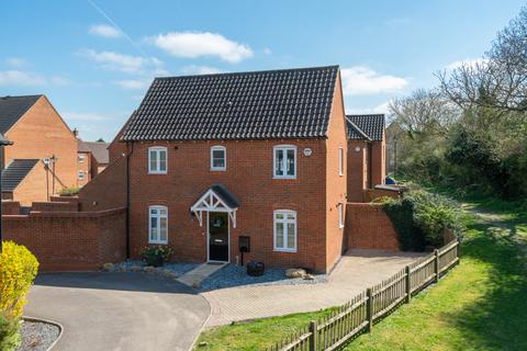 Stowell Close, Ashford 3 bed detached house for sale