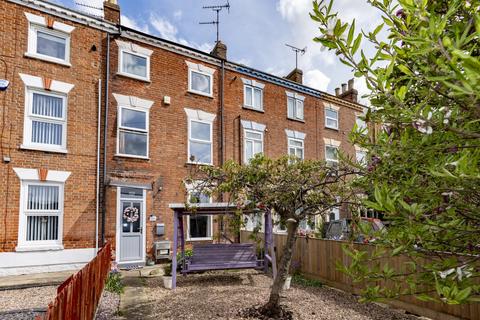 24 WINDSOR BANK, BOSTON, LINCOLNSHIRE 3 bed terraced house for sale