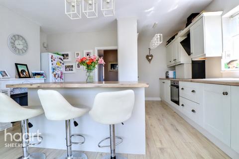 Marine Parade, Sheerness 3 bed detached bungalow for sale