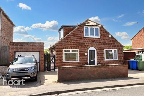 Marine Parade, Sheerness 3 bed detached bungalow for sale