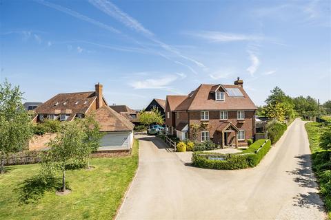 Cyril West Lane, Ditton, Aylesford 4 bed semi