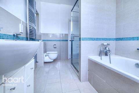 Barn Hill Estate 5 bed detached house for sale