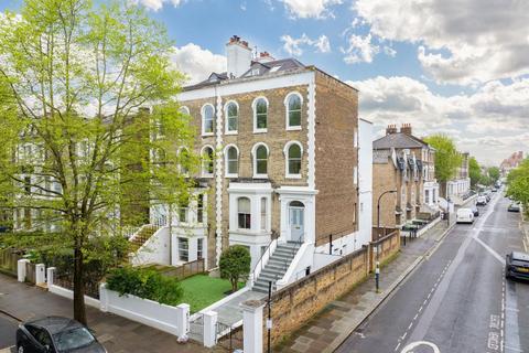 Hammersmith Grove, London W6 3 bed flat for sale