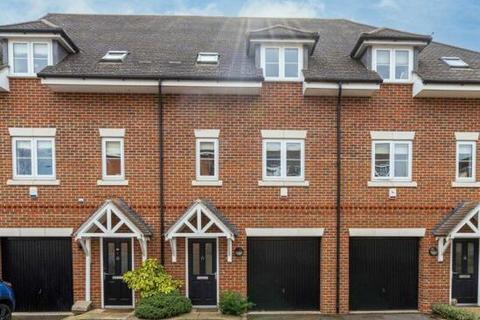 Marlow SL7 4 bed townhouse for sale