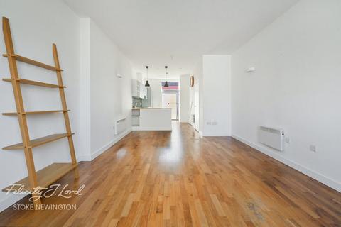 Carysfort Road, London N16 2 bed apartment for sale