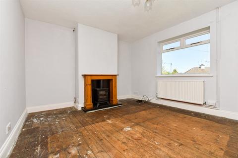 Glebe Road, Haywards Heath RH17 3 bed semi